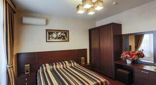 Гостиница Абрис Адлер Двухместный номер «Комфорт» с 1 кроватью или 2 отдельными кроватями-4